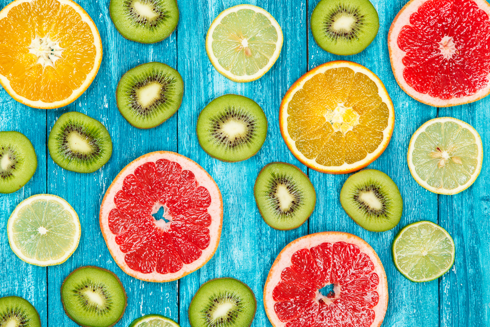 Alimentazione e tumori: la prevenzione comincia a tavola 8 Alimentazione e tumori: agrumi e kiwi