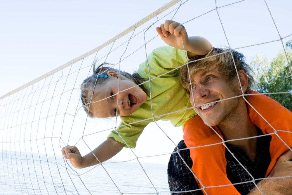 8 sport da fare con tuo figlio per tornare in forma 4 pallavolo da fare con tuo figlio