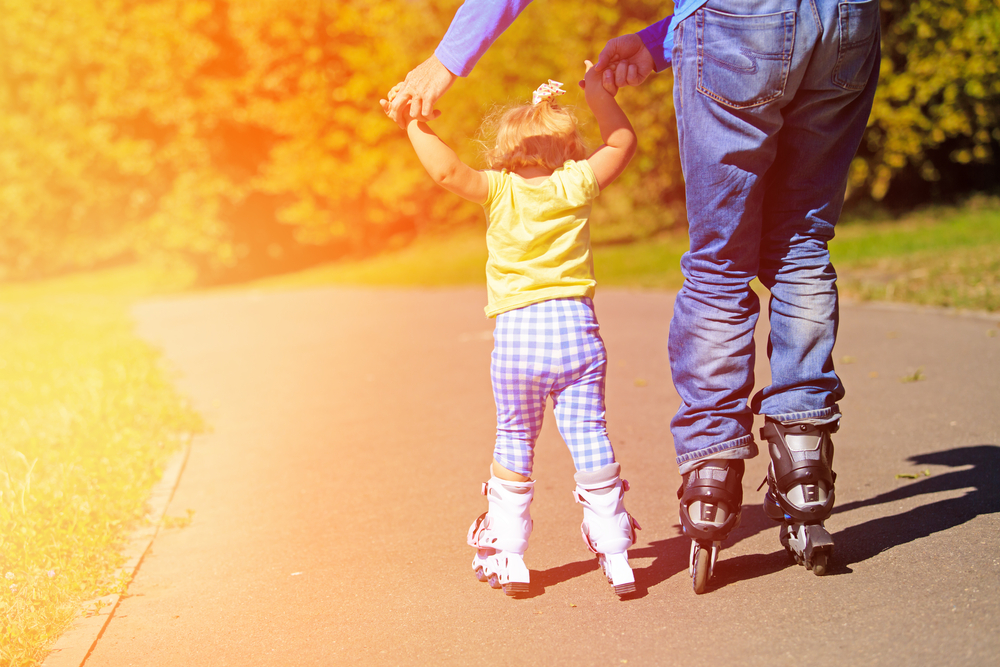 8 sport da fare con tuo figlio per tornare in forma 5 roller da fare con tuo figlio