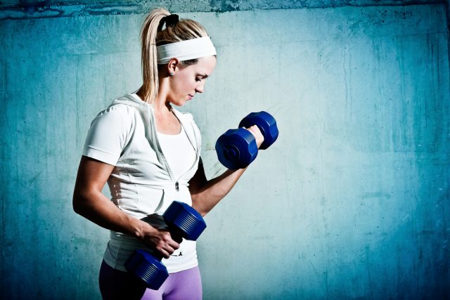 Workout Rihanna: 25 minuti di allenamento per ritrovare la forma! 6 25 minuti workout Rihanna, i bicipiti