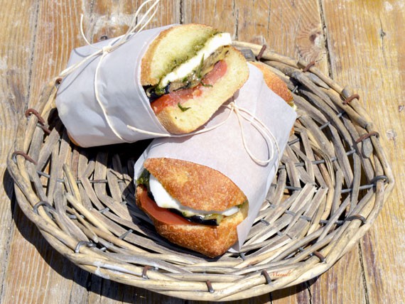 6 panini e insalate per variare la tua dieta! 5 6 panini e insalate per variare la tua dieta! panino mediterraneo