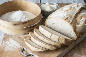 Pane con farina di semola: la ricetta per prepararlo in casa