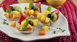 Cestini di pancarr&egrave; con la frutta