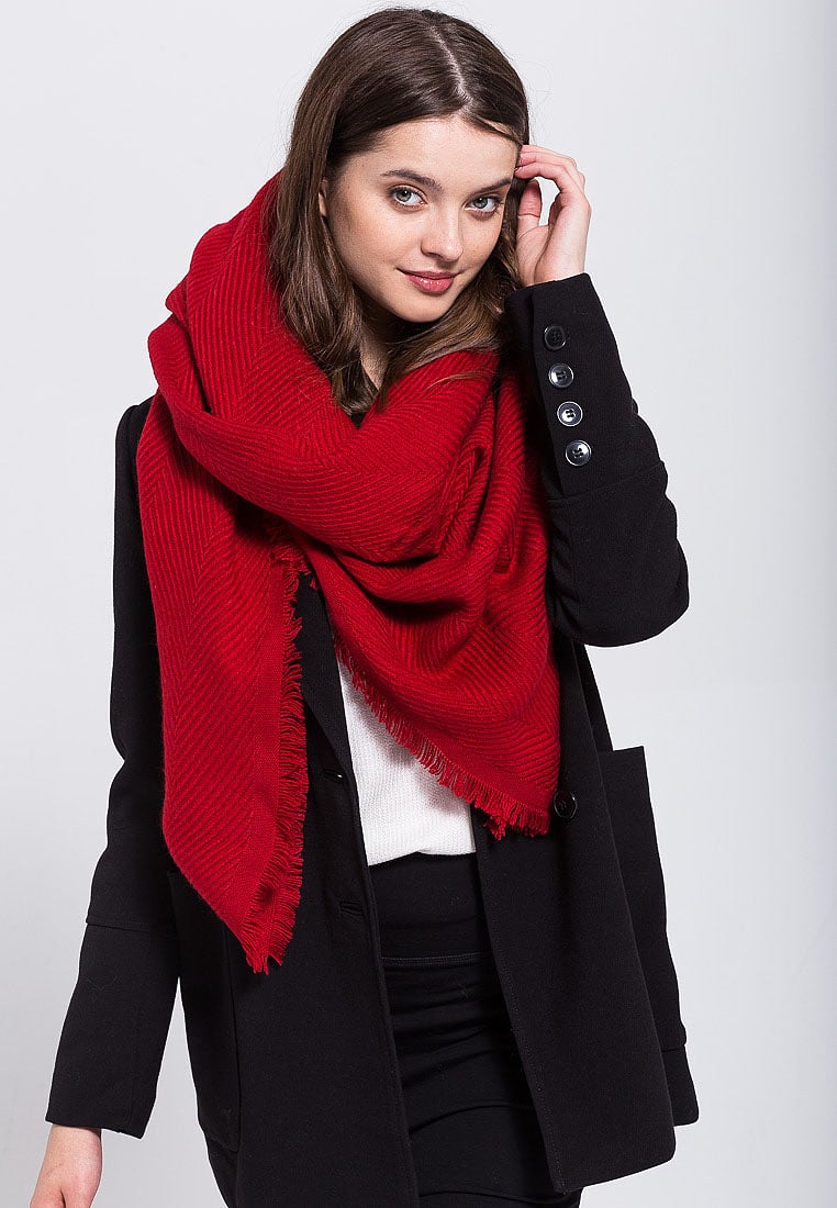 Vestiti rossi per Natale: le nostre proposte 4 come vestirsi per le feste natalizie foulard anna field