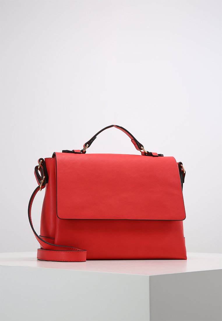 Vestiti rossi per Natale: le nostre proposte 7 Look per le feste borsa a mano Even&Odd Zalando
