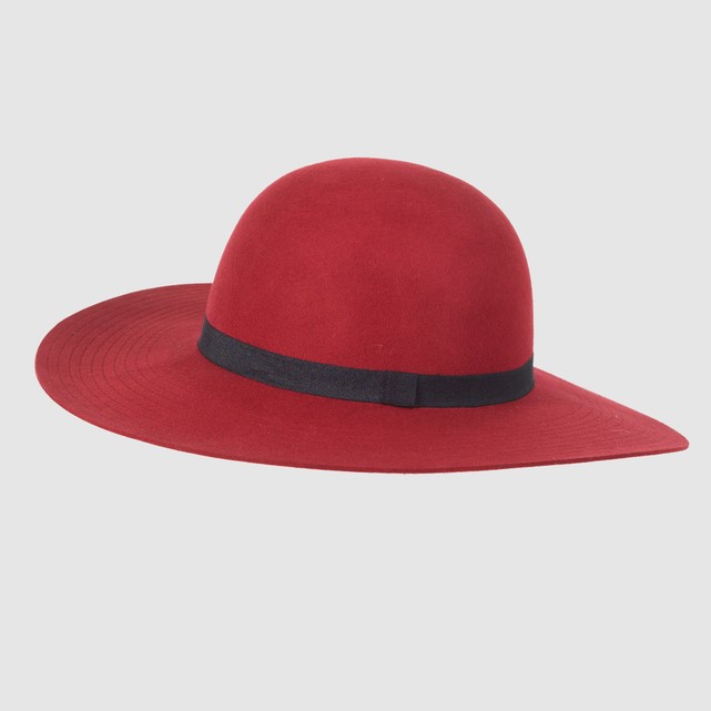 Vestiti rossi per Natale: le nostre proposte 13 look per le feste cappello a bordo largo la redoute