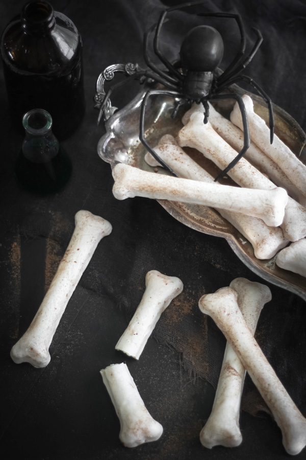 Dolci di Halloween: idee mostruose e originali 2 idee torte per halloween ossa