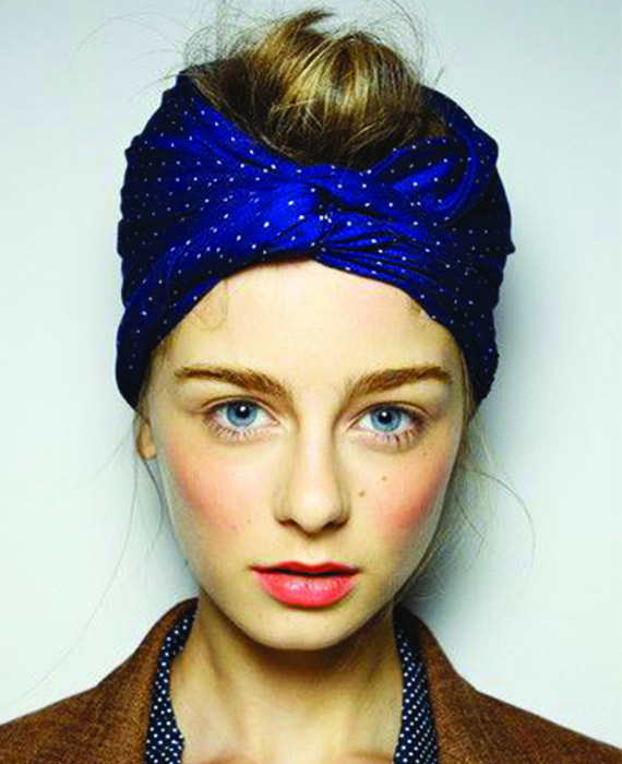 Gli accessori per capelli: fasce, foulard e turbanti 9 fascia 15
