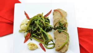 Bietole di campo con salamini di manzo