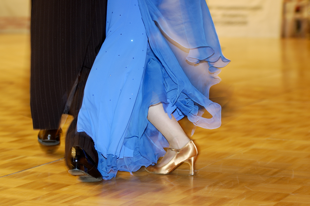 9 sport da praticare per combattere l' invecchiamento 6 danza da salotto per combattere invecchiamento