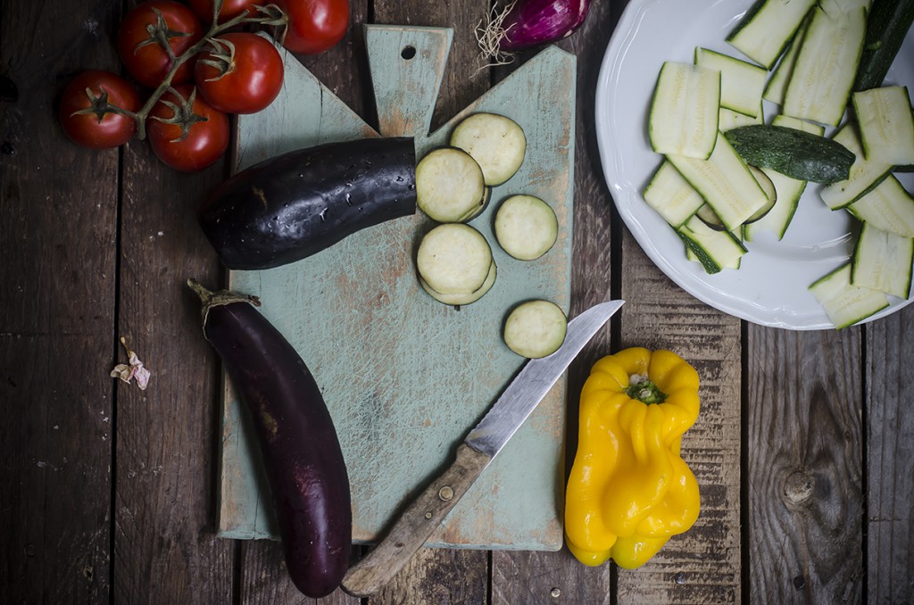 Insalata di verdure e tofu grigliato 3 ricetta per l'insalata di tofu step due