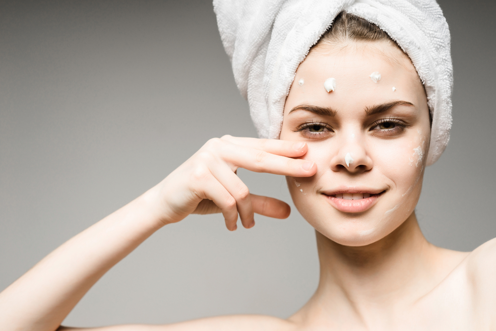 Collo e décolleté: 6 astuzie per mantenerlo giovane e tonico 1 Pelle del collo cadente