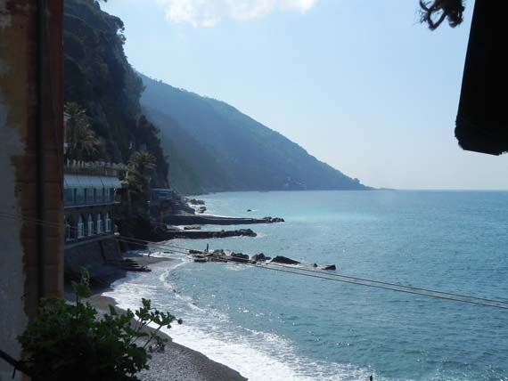 Viaggi e assaggi: Camogli 3 vai a Camoglia a visitare il mare, la città e i piatti e dolci tipici