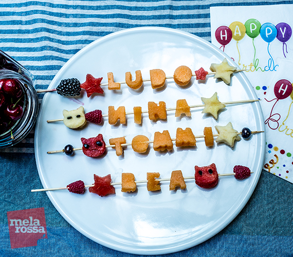 Merende per bambini: 5 idee con la frutta 5 Come fare gli spiedini di frutta