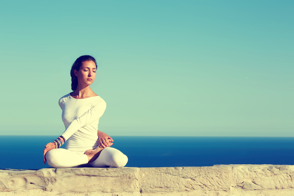 9 sport da praticare per combattere l' invecchiamento 3 yoga-per-combattere-invecchiamento