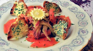 Carpaccio di carciofi con salmone affumicato