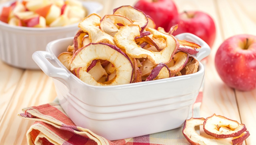 Lo studio ti mette fame? Prova gli snack sani! 1 Le mele essiccate, snack sano quando studi