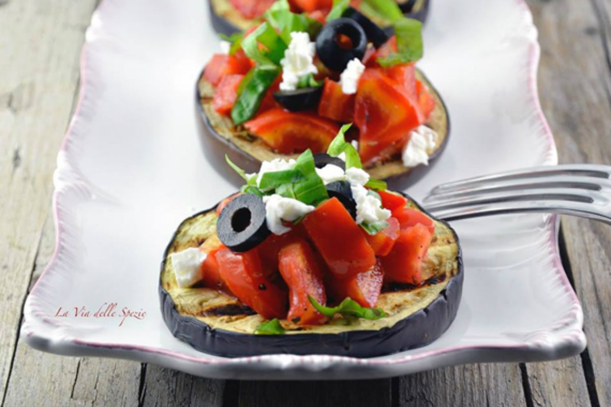Bruschette di melanzane: la ricetta di Melarossa 2 ricetta bruschette di melanzane