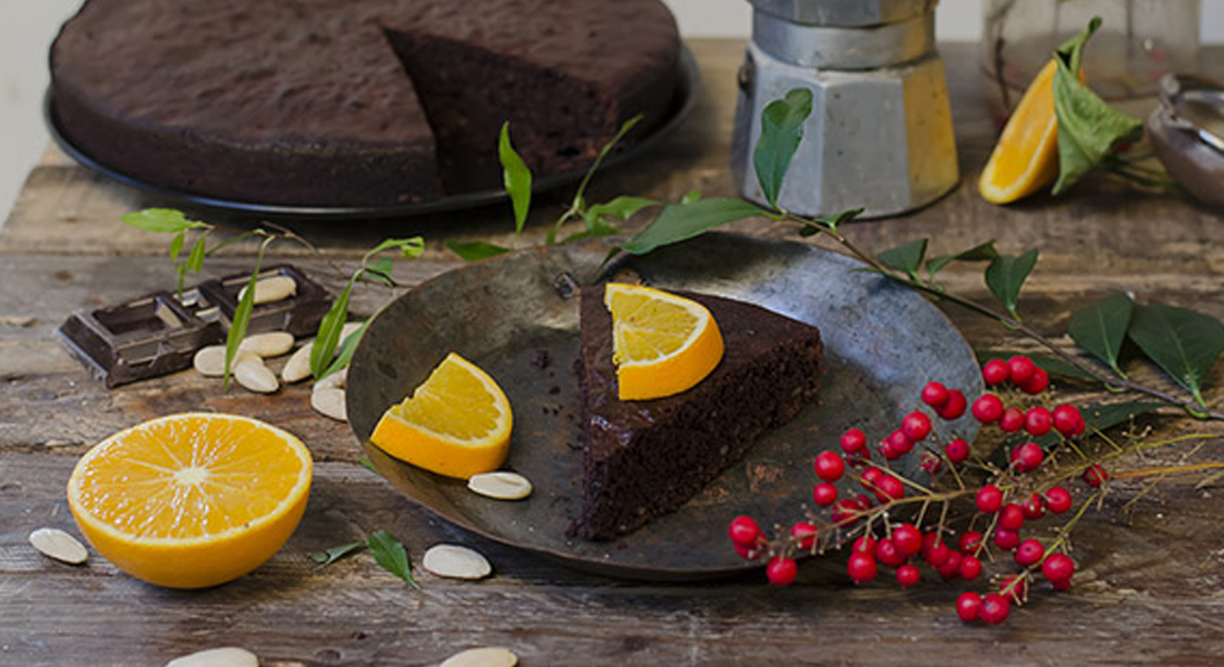 Torta al cioccolato: la ricetta del dolce più amato di sempre 11 Torta caprese senza burro