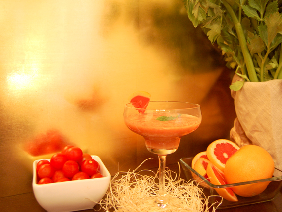 Smoothies: come ritrovare il benessere 4 smoothie pomodoro, pompelmo e sedano