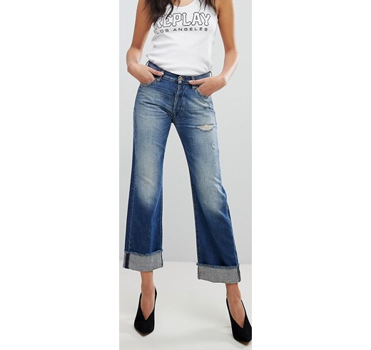 10 astuzie per sembrare più alta e magra 3 jeans con risvolto per sembrare più alta