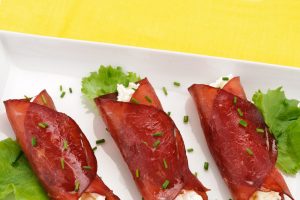 Involtini di carpaccio, un secondo fresco e veloce da preparare