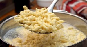 Spaetzle di farro ai funghi