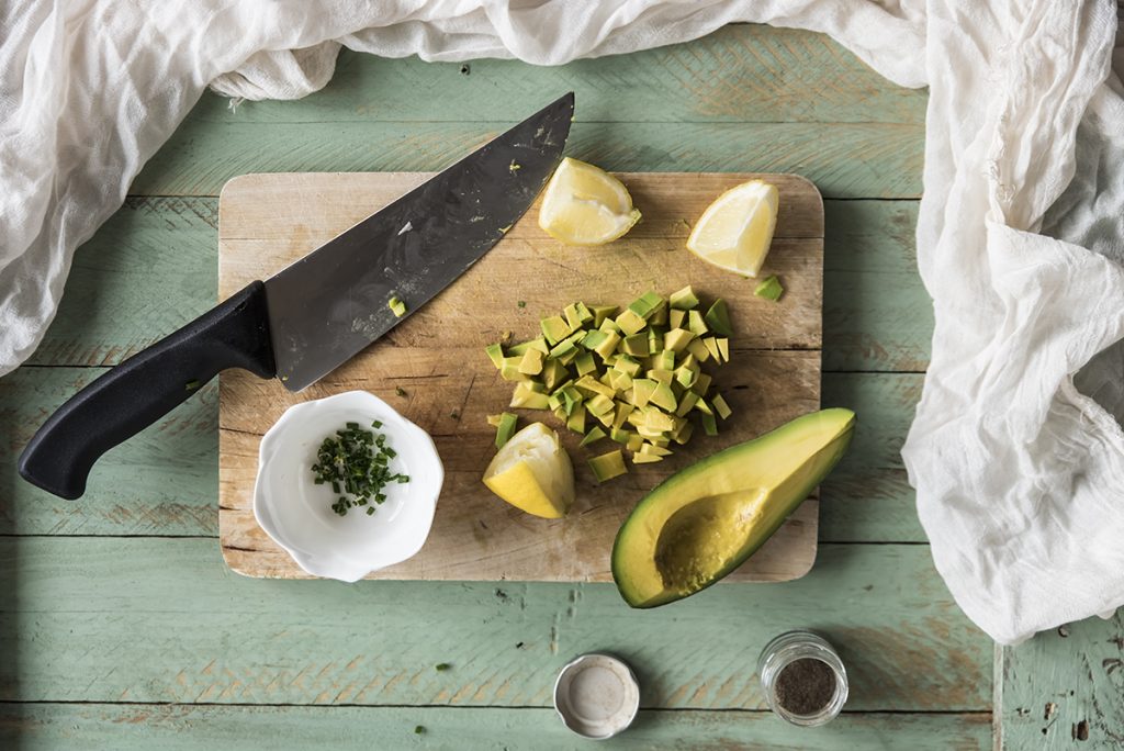 Tartare di salmone e avocado: ricetta step by step 4 ricetta tartare di salmone con crema di avocado