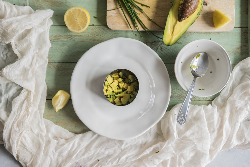 Tartare di salmone e avocado: ricetta step by step 5 ricetta tartare di salmone con crema di avocado