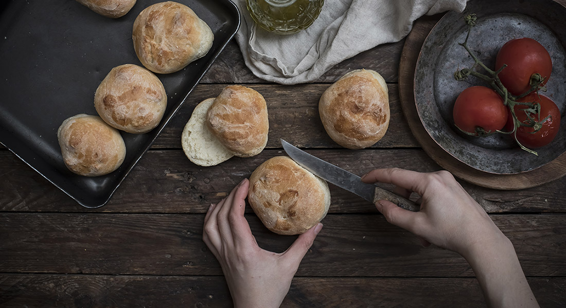 Cucinare fa bene al morale e alla salute! 9 panini fatti in casa