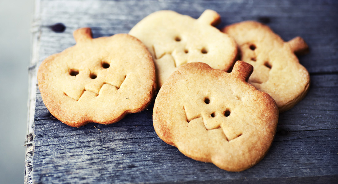 Ricette sane e creative per Halloween 3 frollini alla zucca e gocce di cioccolato