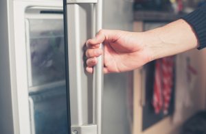 10 cibi da non tenere mai in frigo: scopri quali sono