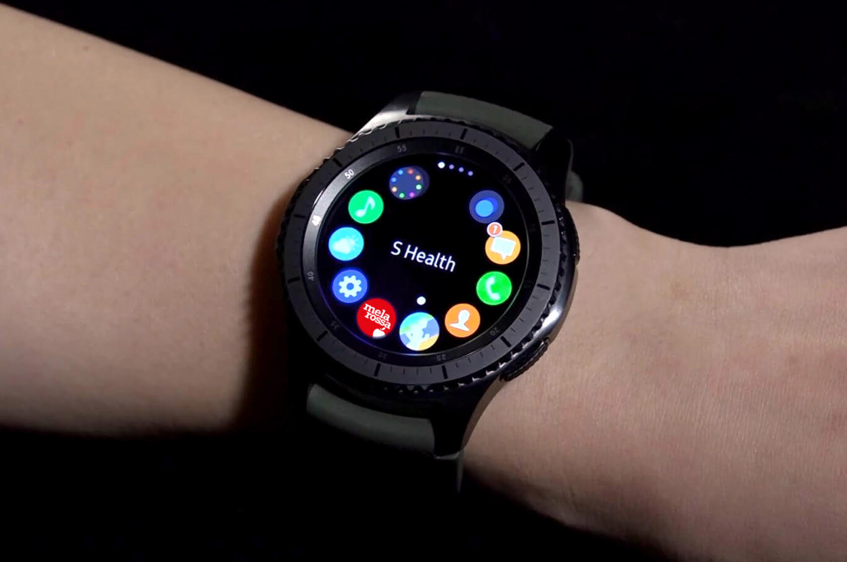 Regali originali per uomo: sos regalo per lui! 8 Smartwach Samsung Gear S3 app per stare in forma