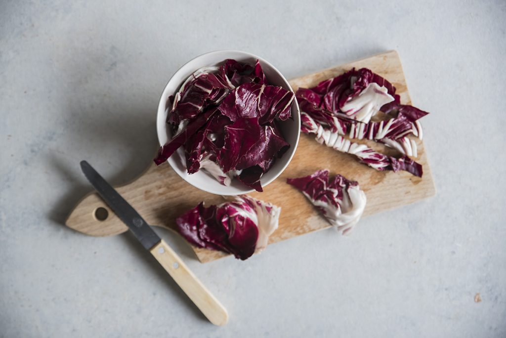Crostini di polenta: ricetta con stracchino, radicchio e noci 3 antipasti di polenta