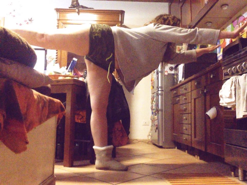 #StretchRevolution: sfida le melarossine a colpi di yoga e stretching 15 #stretchrevolution