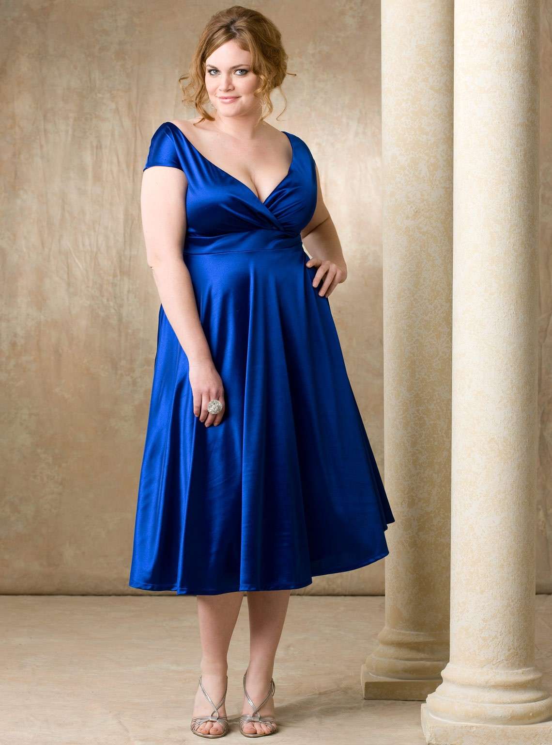 Matrimonio: Ecco 5 consigli per essere l'invitata curvy perfetta! 8 5 consigli da seguire per invitate curvy perfette: Luisa Spagnoli