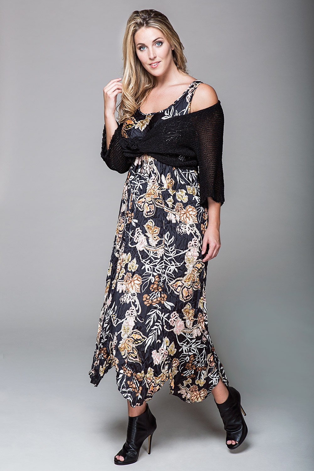 Matrimonio: Ecco 5 consigli per essere l'invitata curvy perfetta! 9 5 consigli da seguire per invitate curvy perfette: Sophia curvy