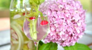 Acqua detox sedano e ravanello