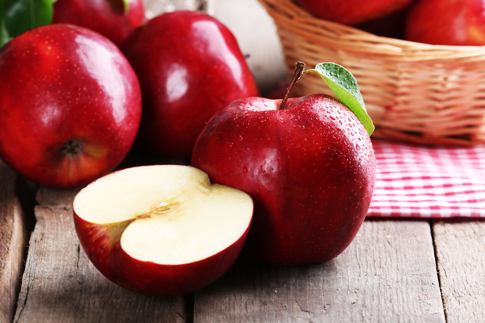 La frutta di luglio, fresca e succosa 6 frutta di luglio mele