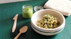 Pasta di grano saraceno al pesto di asparagi e mandorle