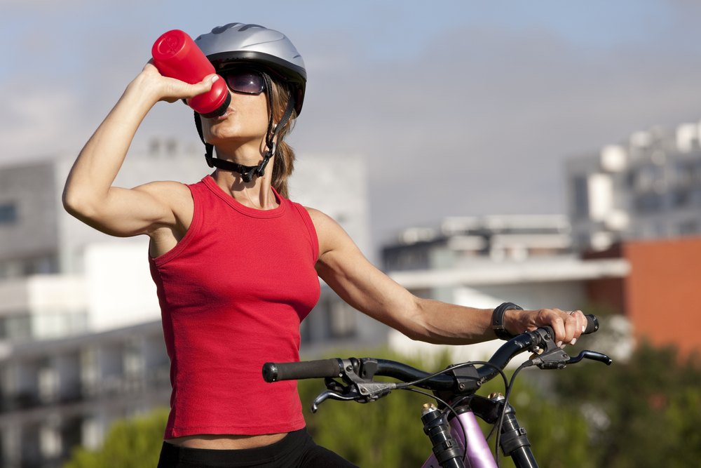 Sport quando fa caldo: 10 consigli per allenarsi bene 2 sport quando fa caldo: quanto bere