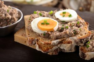 Crostini con mousse di tonno light