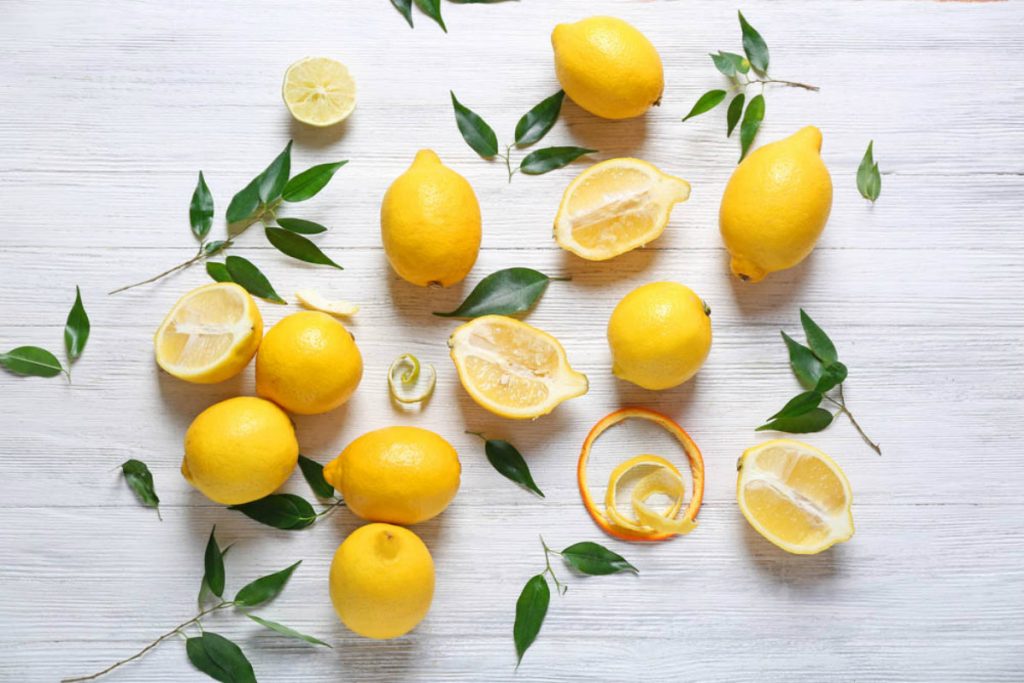 Acque aromatizzate senza calorie per combattere il caldo 3 acque aromatizzate, limone