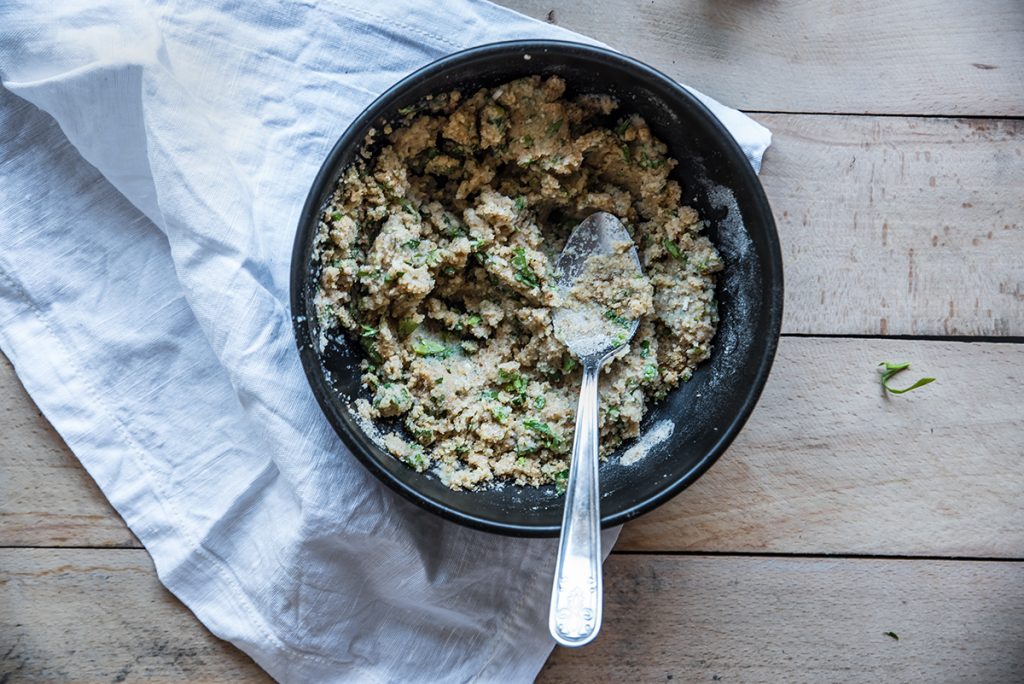 Cozze gratinate al forno: un secondo piatto gustoso 3 Preparazione delle cozze gratinate