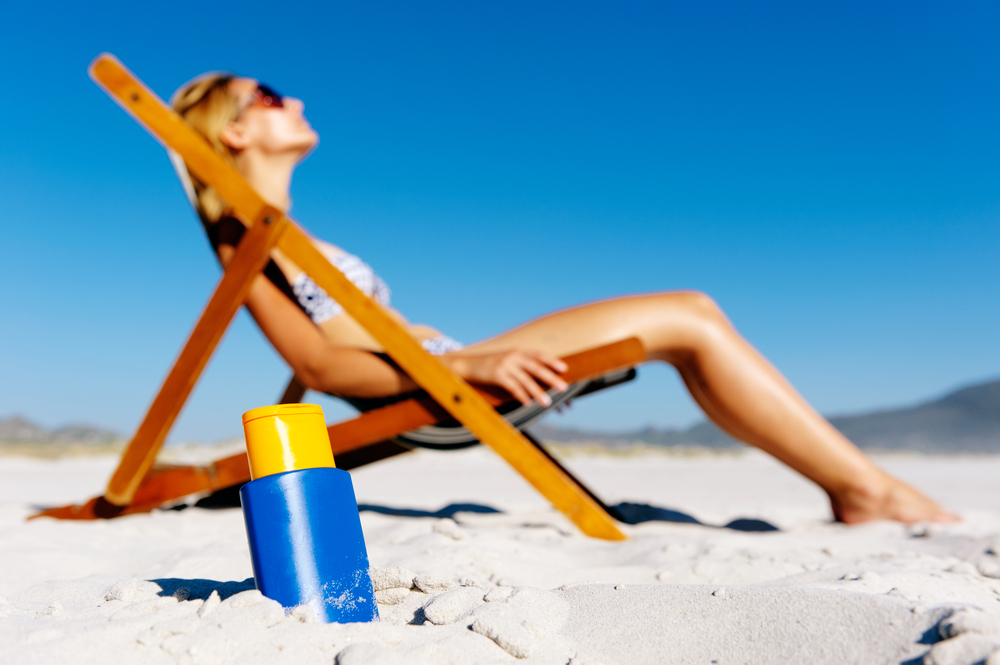 Scopri gli 8 falsi miti sull'abbronzatura! 3 Falsi miti sull'abbronzatura: creme a schermo totale