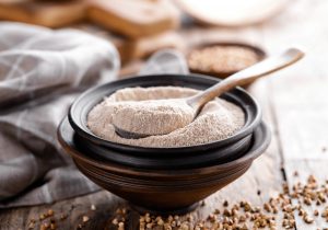 Farina di grano saraceno: l&rsquo;alternativa senza glutine, ricette e come farla in casa