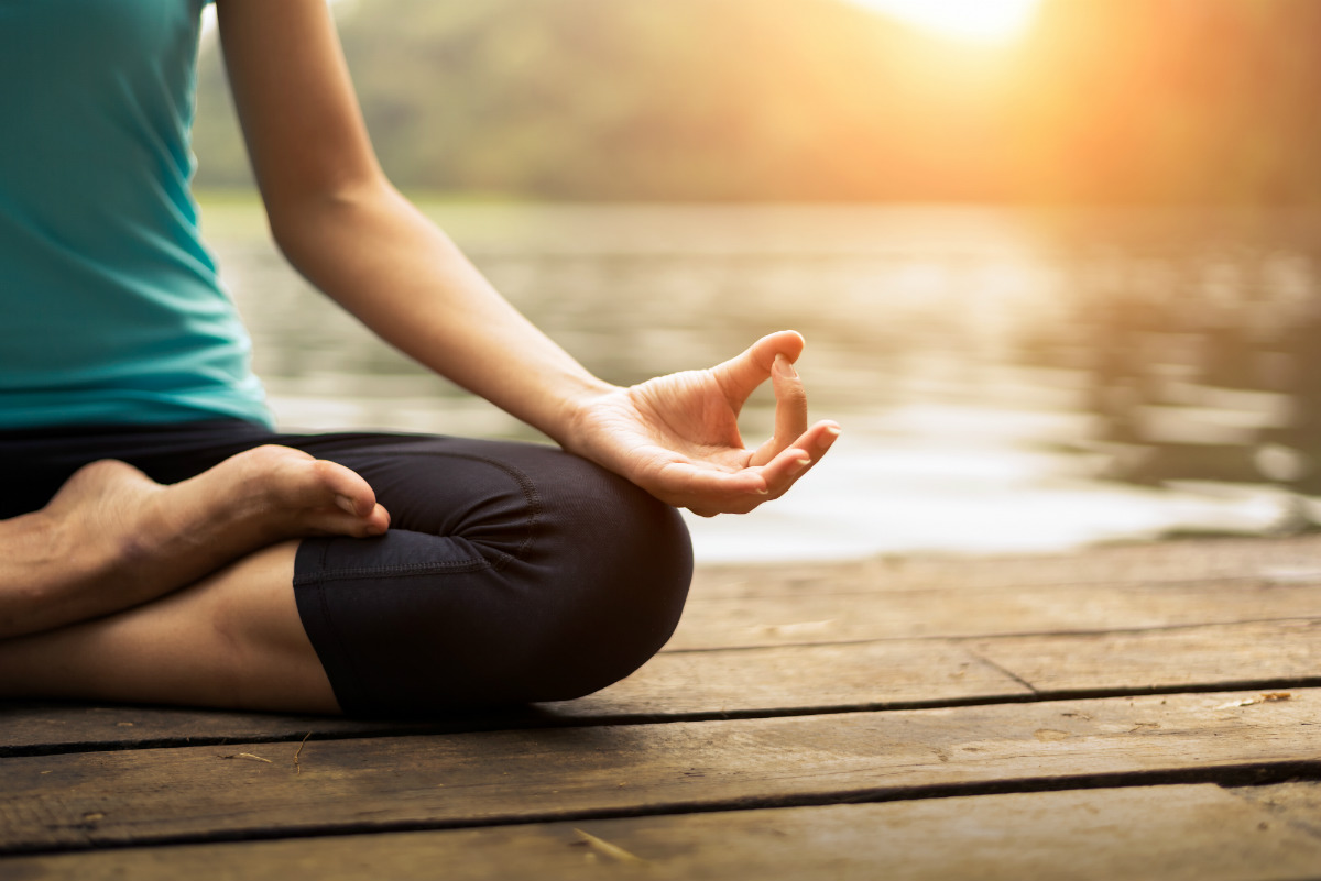 Pancia gonfia d'estate? Ecco i cibi per combatterla 6 pancia gonfia, le posizioni yoga