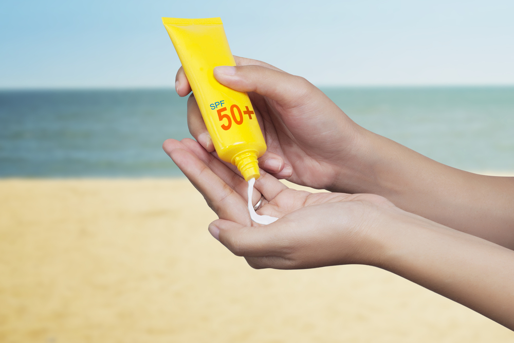Scopri gli 8 falsi miti sull'abbronzatura! 4 Falsi miti sull'abbronzatura: protezione alta