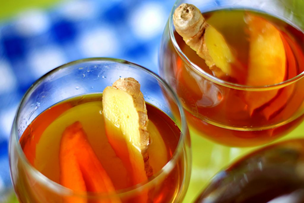 Tè freddo: 10 ricette per prepararlo in casa 10 te oolong pesca e zenzero