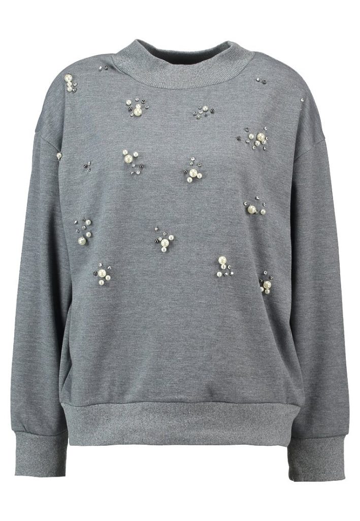 Tendenze moda autunno inverno 2018: ecco i 5 capi imperdibili 2 felpa gioiello zalando